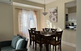 Seamist Villa @Oceanpointe Lucea Comfy 2Br W/Pool Gym & Parking