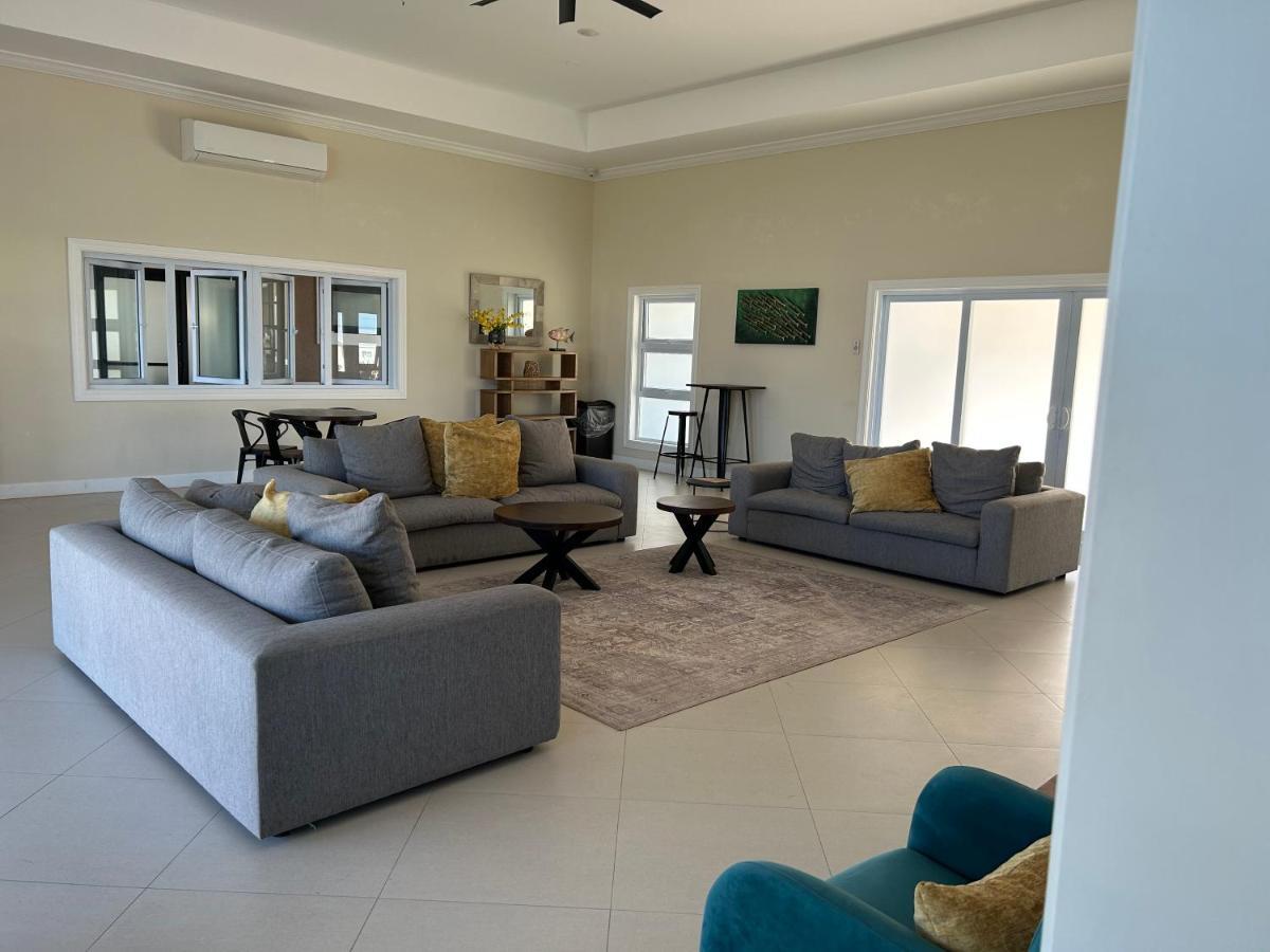 Seamist Villa @Oceanpointe Lucea Comfy 2Br W/Pool Gym & Parking Exterior photo
