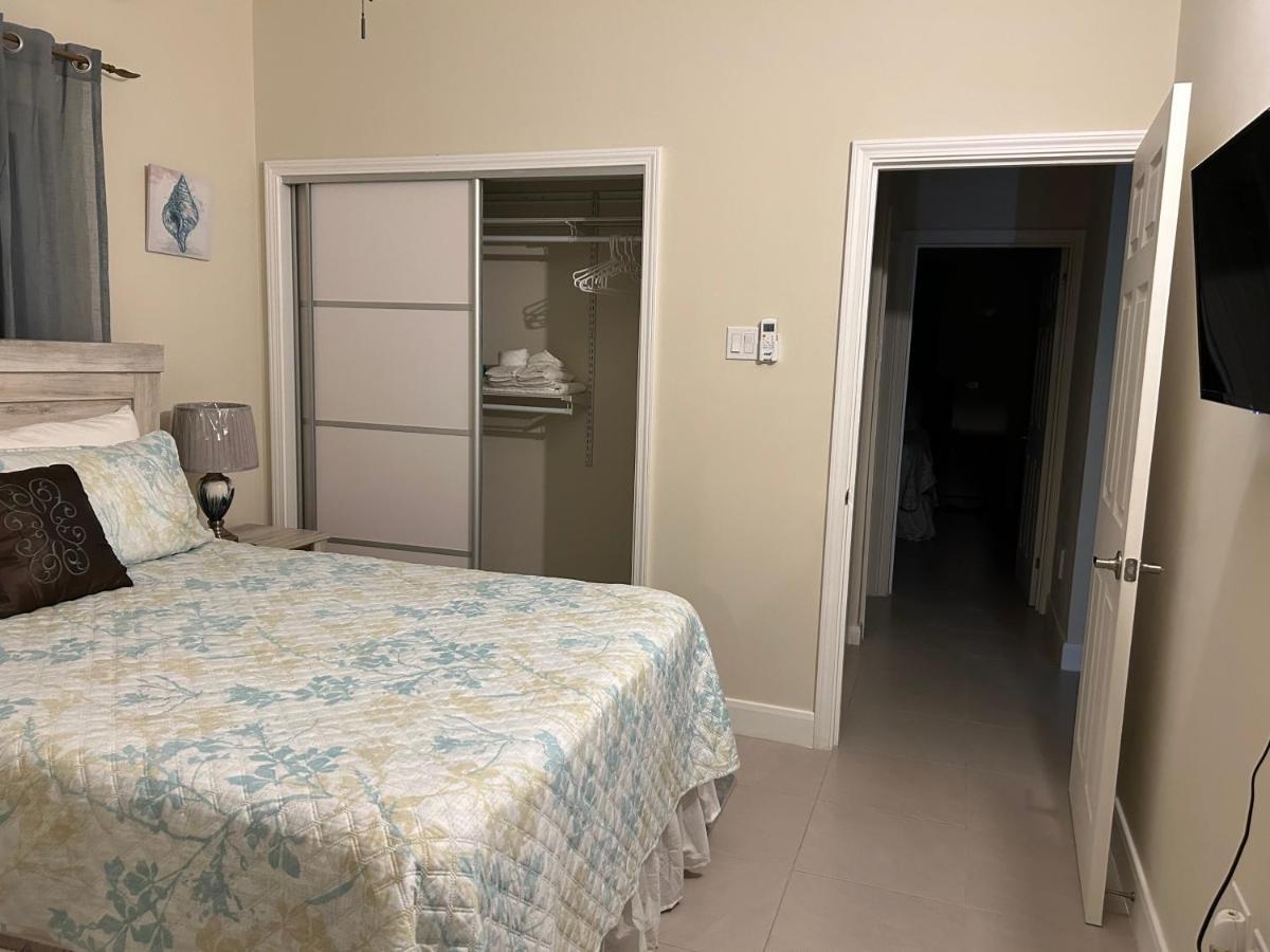 Seamist Villa @Oceanpointe Lucea Comfy 2Br W/Pool Gym & Parking Exterior photo